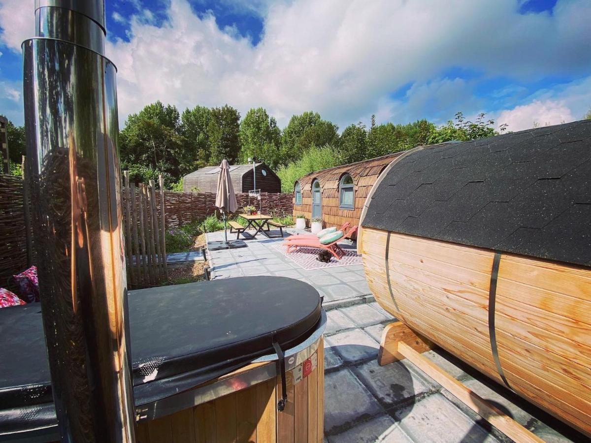 Bed & Wellness Klein Knorrestein With Private Hottub And Sauna And Tandembike Rental Included In Price Almere Exterior photo
