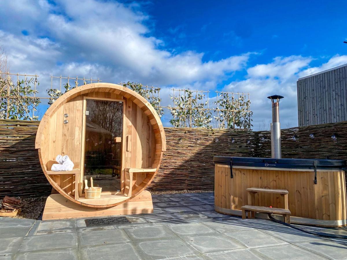 Bed & Wellness Klein Knorrestein With Private Hottub And Sauna And Tandembike Rental Included In Price Almere Exterior photo