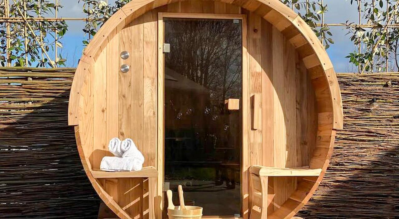 Bed & Wellness Klein Knorrestein With Private Hottub And Sauna And Tandembike Rental Included In Price Almere Exterior photo