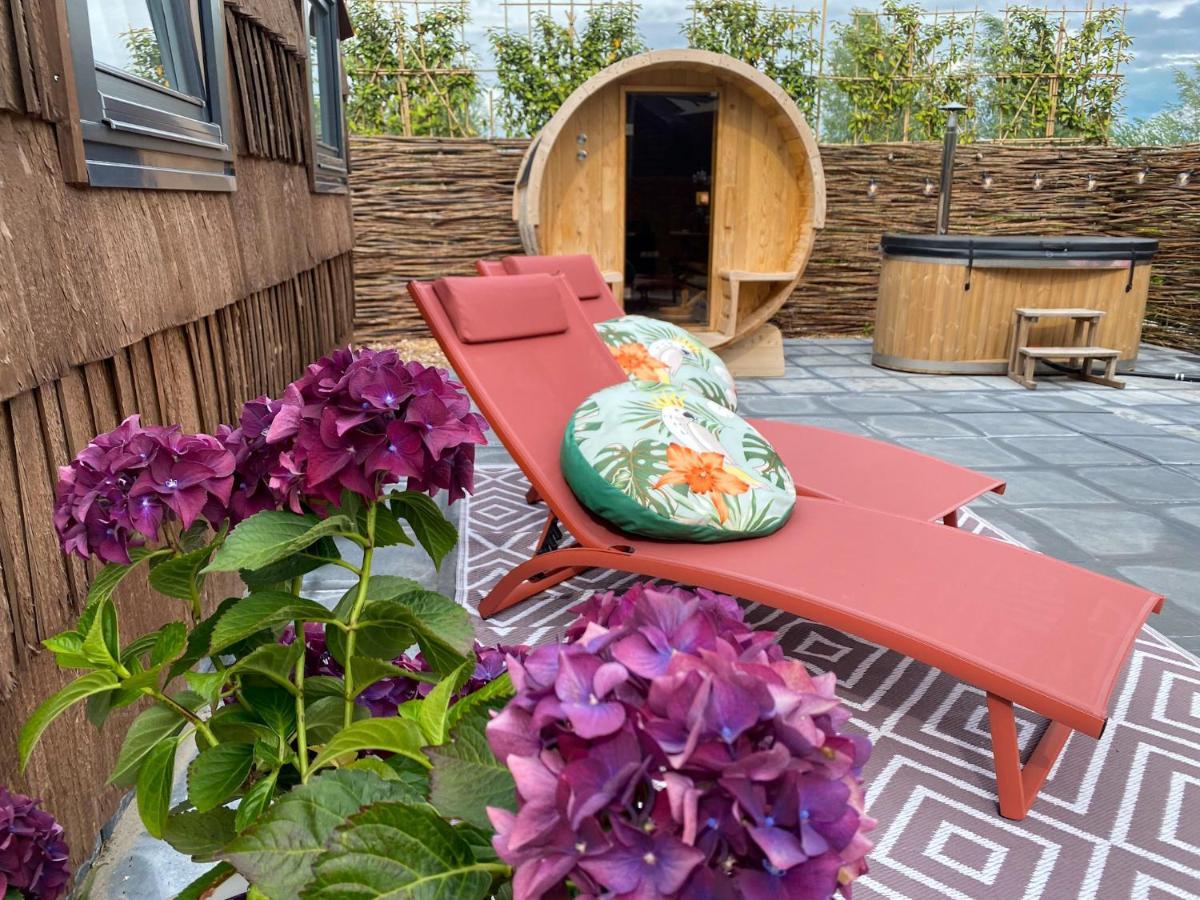 Bed & Wellness Klein Knorrestein With Private Hottub And Sauna And Tandembike Rental Included In Price Almere Exterior photo